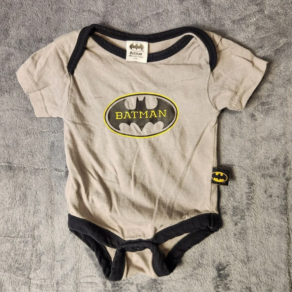 Baby Boy Clothes 4pc Lot 0-3 Months Batman Gerber HM Bodysuits